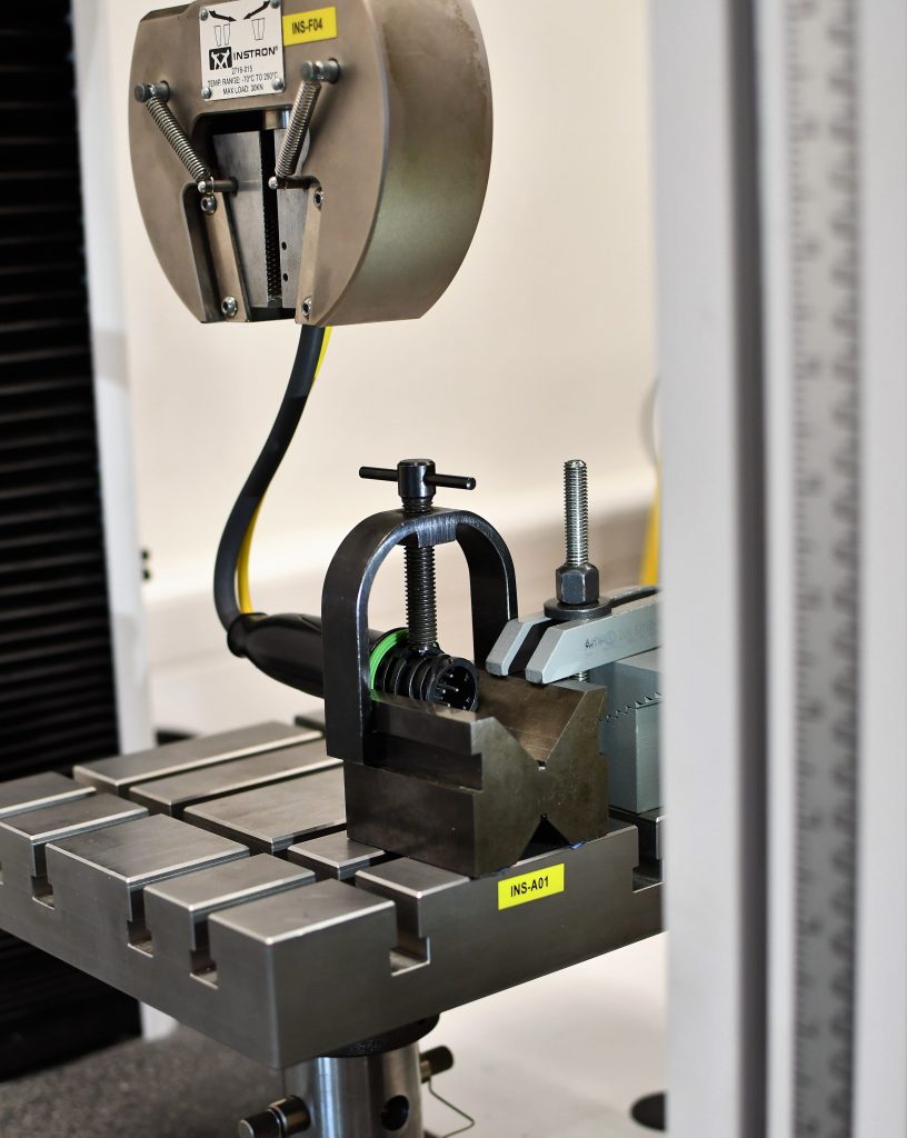 Cable pull test Kabelzugprüfung