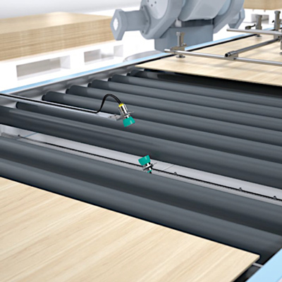 double material detection of wood panels with IO-Link double sheet sensors from Pepperl+Fuchs